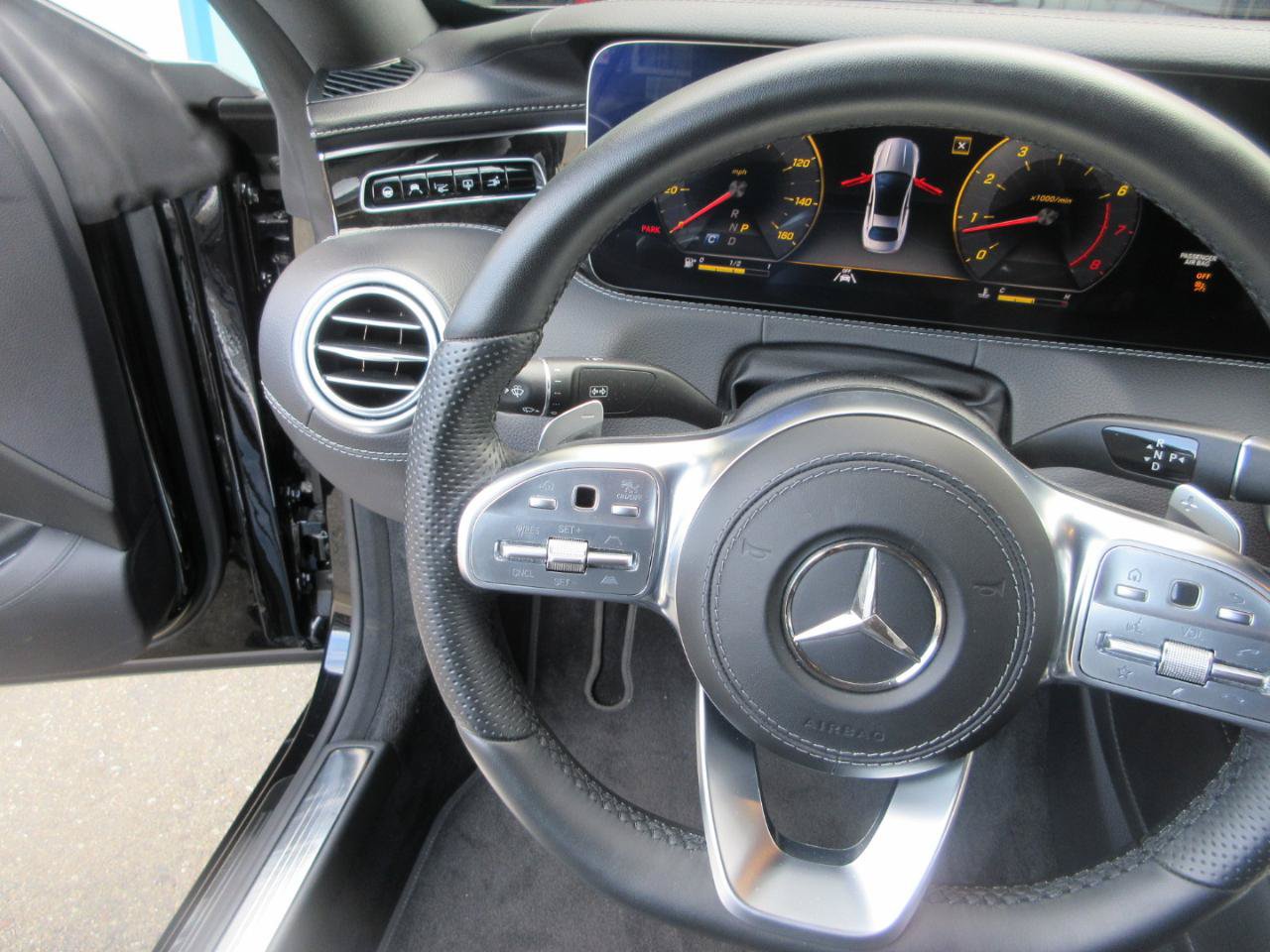 Used 2020 Mercedes-Benz S 560 4MATIC Coupe w/ AMG Line Exterior image 39