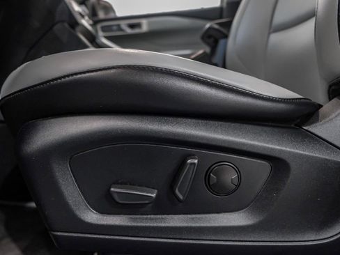 Used 2021 Ford Explorer XLT w/ Equipment Group 202A image 30