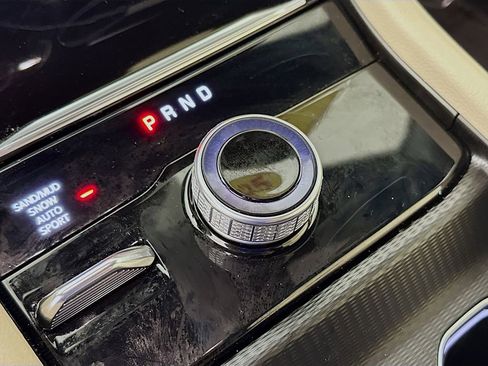 Certified 2025 Jeep Grand Cherokee L Limited w/ Luxury Tech Group II image 26