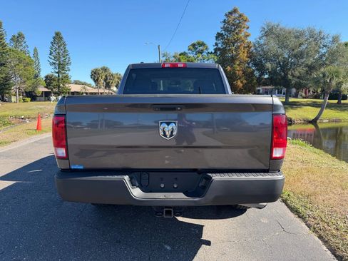 Used 2017 RAM 1500 Express image 9
