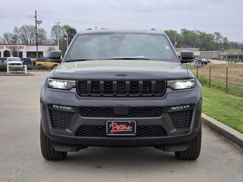 New 2026 Jeep Grand Cherokee Limited AWD/4WD image 2