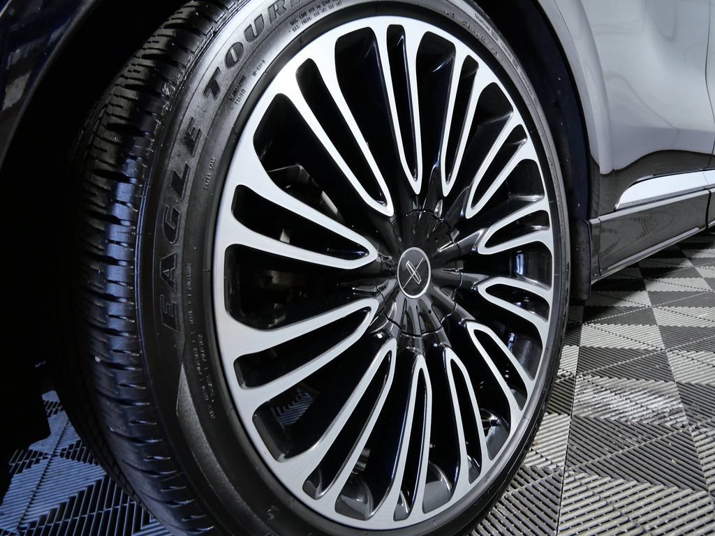 Certified 2025 Lincoln Aviator Black Label AWD/4WD image 8