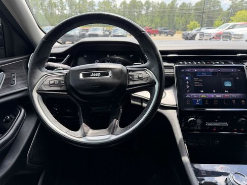 Used 2021 Jeep Grand Cherokee L Limited AWD/4WD image 8