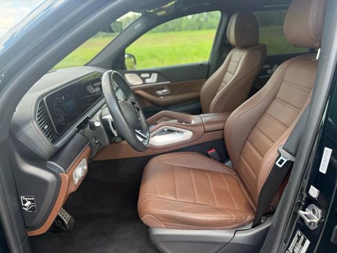 Used 2024 Mercedes-Benz GLS 450 4MATIC w/ Pinnacle Trim Package image 15