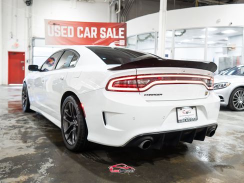 Used 2020 Dodge Charger Scat Pack w/ Driver Convenience Group RWD image 4