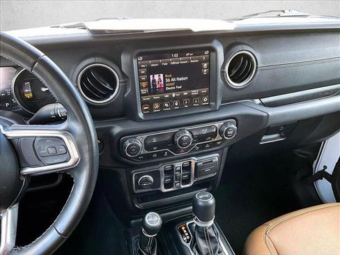 Used 2022 Jeep Wrangler Unlimited Sahara w/ Safety Group image 8