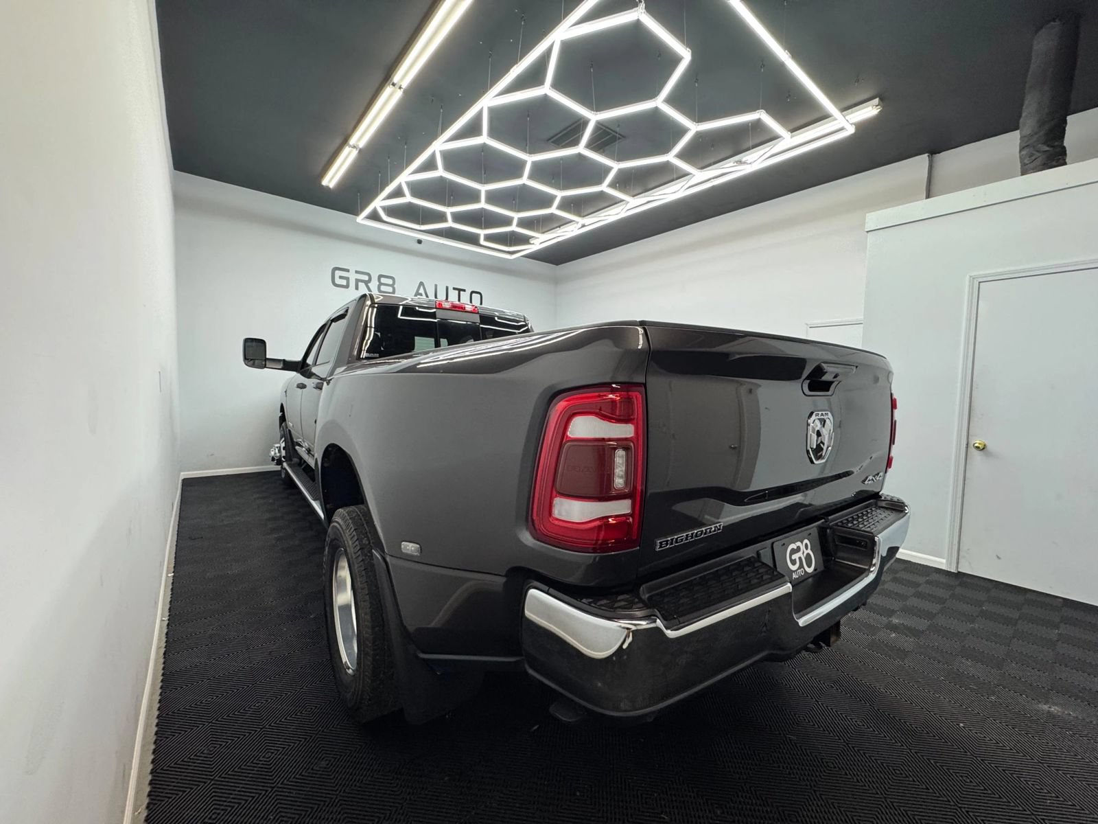 Used 2022 RAM 3500 Big Horn w/ Level B Equipment Group AWD/4WD image 5