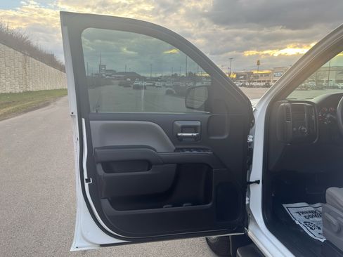 Used 2016 Chevrolet Silverado 1500 Custom w/ Trailering Package image 13