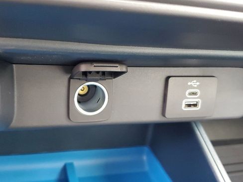 New 2025 Ford Maverick XLT w/ XLT Luxury Package image 27