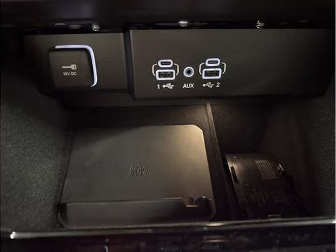 Used 2025 Jeep Wagoneer 4WD w/ Convenience Group I image 14