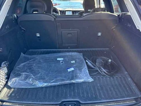 Certified 2023 Volvo XC60 T8 Ultimate w/ Climate Package image 6