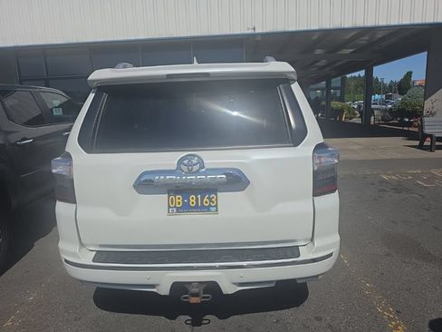 Used 2018 Toyota 4Runner Limited AWD/4WD image 3