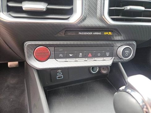 Used 2025 Ford Mustang GT Premium RWD image 17