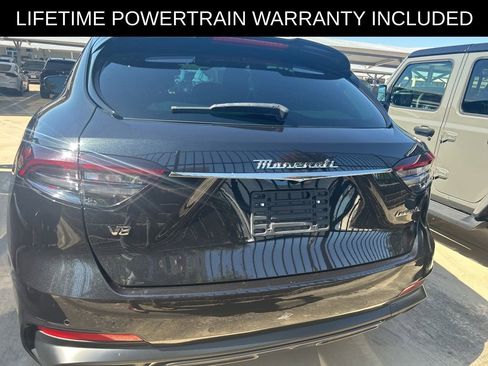 Used 2022 Maserati Levante Modena S AWD/4WD image 8