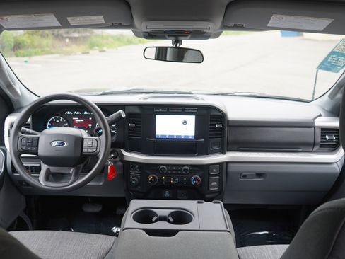 Used 2024 Ford F250 XLT AWD/4WD image 13