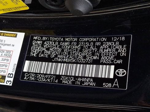 Used 2019 Toyota C-HR XLE image 25