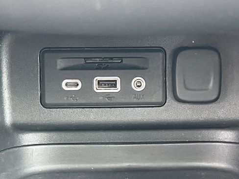 Used 2022 Chevrolet Equinox LT image 28