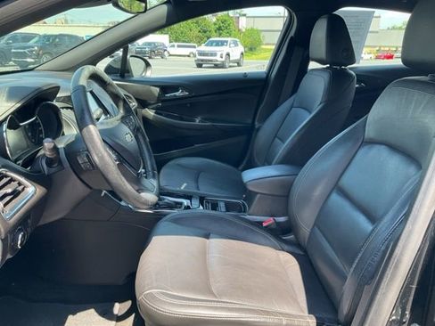 Used 2017 Chevrolet Cruze Premier FWD image 2