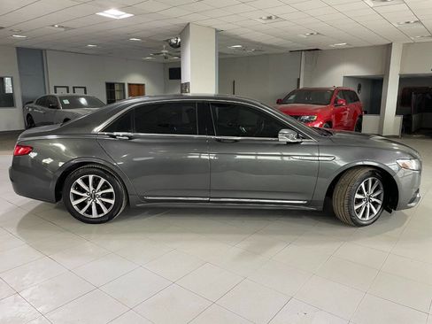 Used 2017 Lincoln Continental Premiere image 8