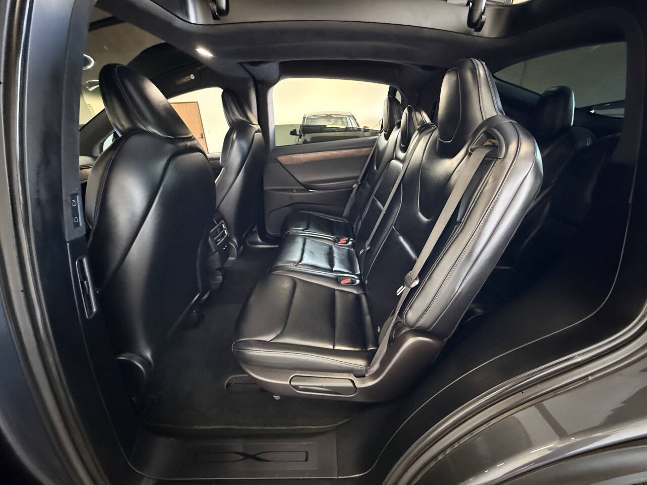 Used 2020 Tesla Model X Long Range AWD/4WD image 23