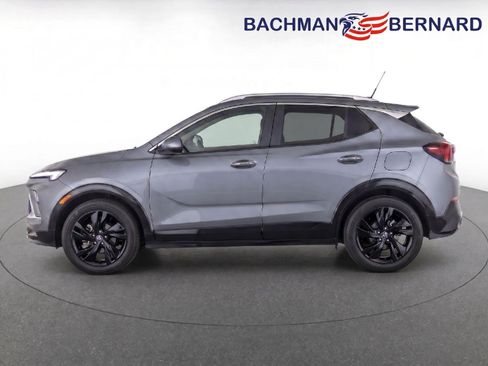 Used 2024 Buick Encore GX Sport Touring FWD image 4