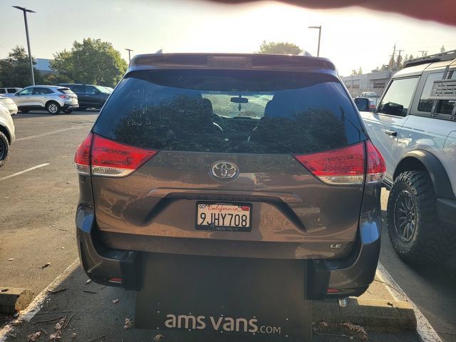 Used 2013 Toyota Sienna LE FWD image 4