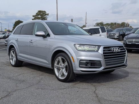 Used 2019 Audi Q7 3.0T Prestige w/ Prestige Package image 3