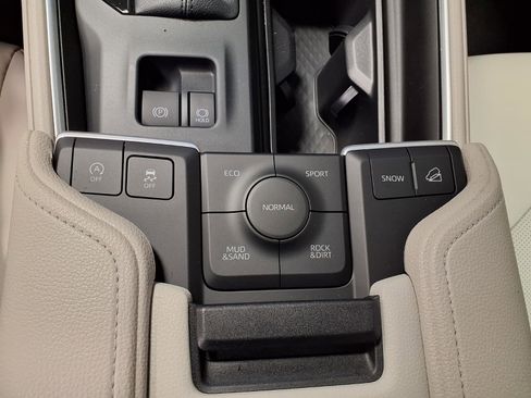 New 2026 Toyota Grand Highlander XLE image 18