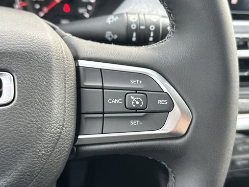 New 2026 Jeep Compass Latitude image 18