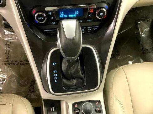 Used 2013 Ford C-MAX SEL image 17