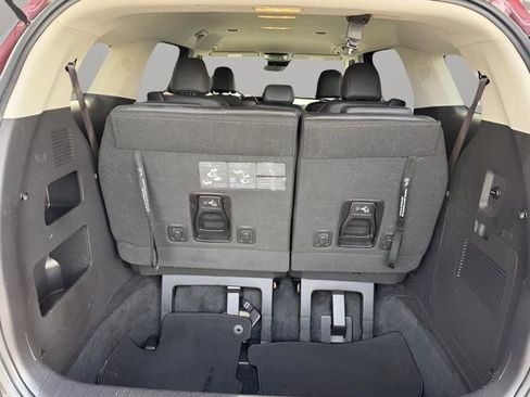 Used 2025 Kia Carnival image 50