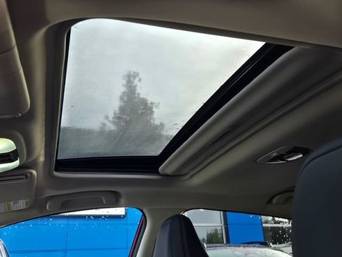 Certified 2025 Subaru Crosstrek 2.5i Limited w/ Crosstrek Mirror Package image 19