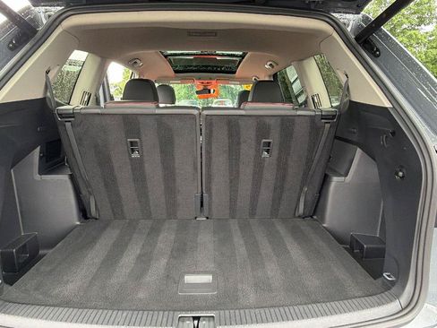 Used 2025 Volkswagen Atlas Peak Edition SE AWD/4WD image 10