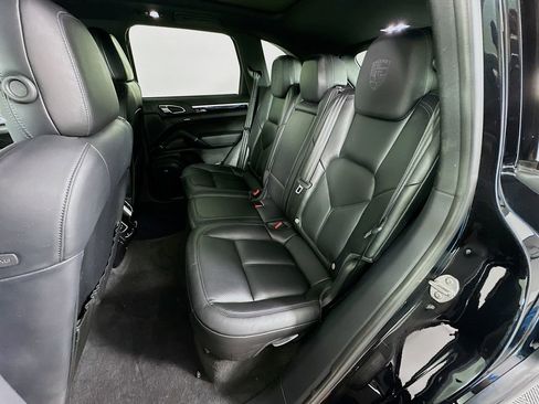 Used 2017 Porsche Cayenne image 25
