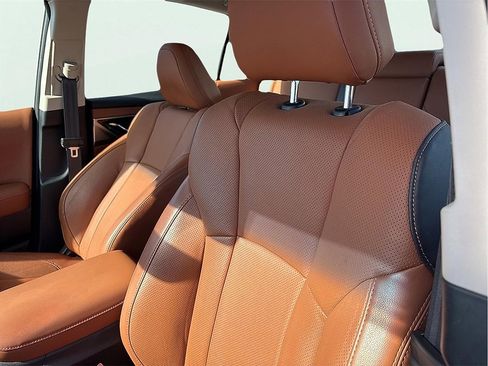 Certified 2022 Subaru Legacy Touring XT image 16