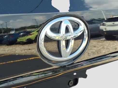 Used 2023 Toyota Highlander Limited AWD/4WD image 35