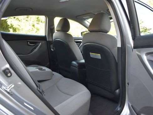 Used 2012 Hyundai Elantra GLS w/ Preferred Pkg 3 FWD image 11