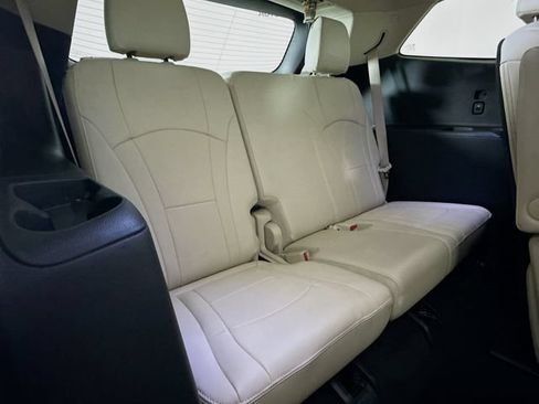 Used 2024 Buick Enclave Essence FWD image 26