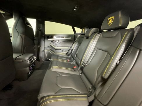 Used 2022 Lamborghini Urus image 25