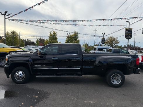 Used 2019 GMC Sierra 3500 Denali w/ Duramax Plus Package image 7
