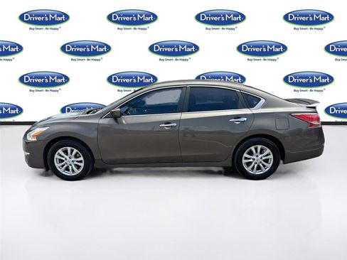 Used 2014 Nissan Altima 2.5 S w/ Sport Value Package FWD image 4