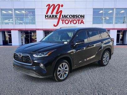 Used 2025 Toyota Highlander Limited