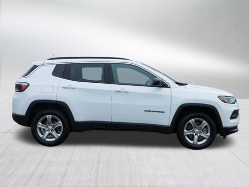 Certified 2024 Jeep Compass Latitude image 8