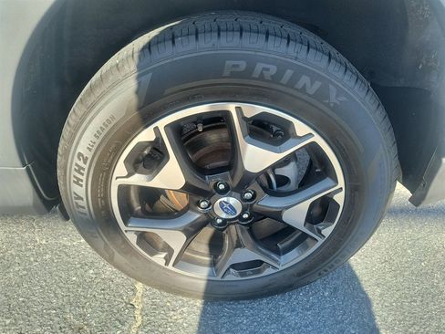 Used 2018 Subaru Crosstrek 2.0i Premium AWD/4WD image 10