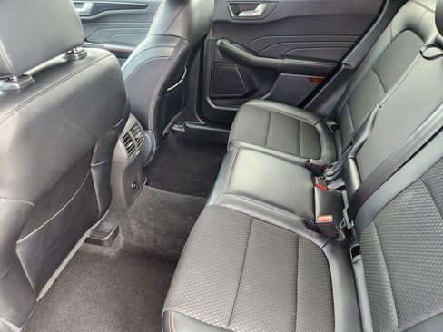 Used 2025 Ford Escape ST-Line Select AWD/4WD image 19