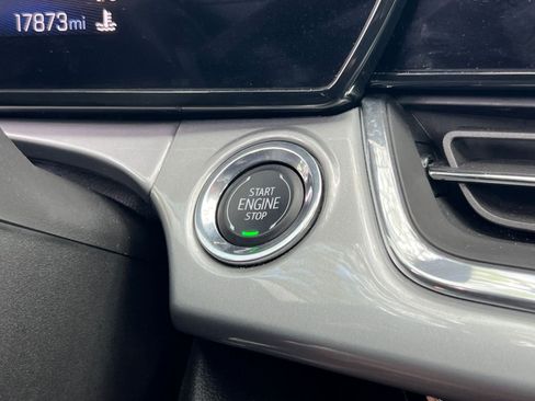 Used 2025 Chevrolet Trax LT image 21