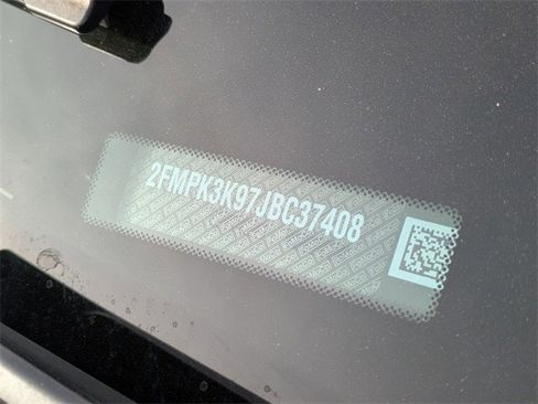 Used 2018 Ford Edge Titanium w/ Technology Package image 10