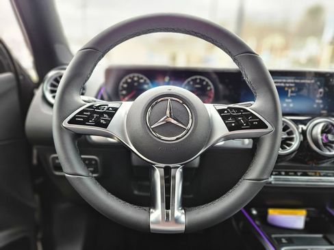 New 2026 Mercedes-Benz GLB 250 4MATIC image 24