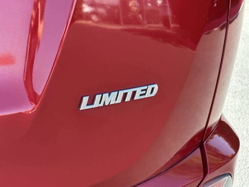 Used 2017 Toyota RAV4 Limited image 7