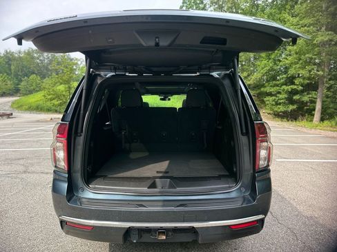 Used 2021 Chevrolet Suburban LT image 28